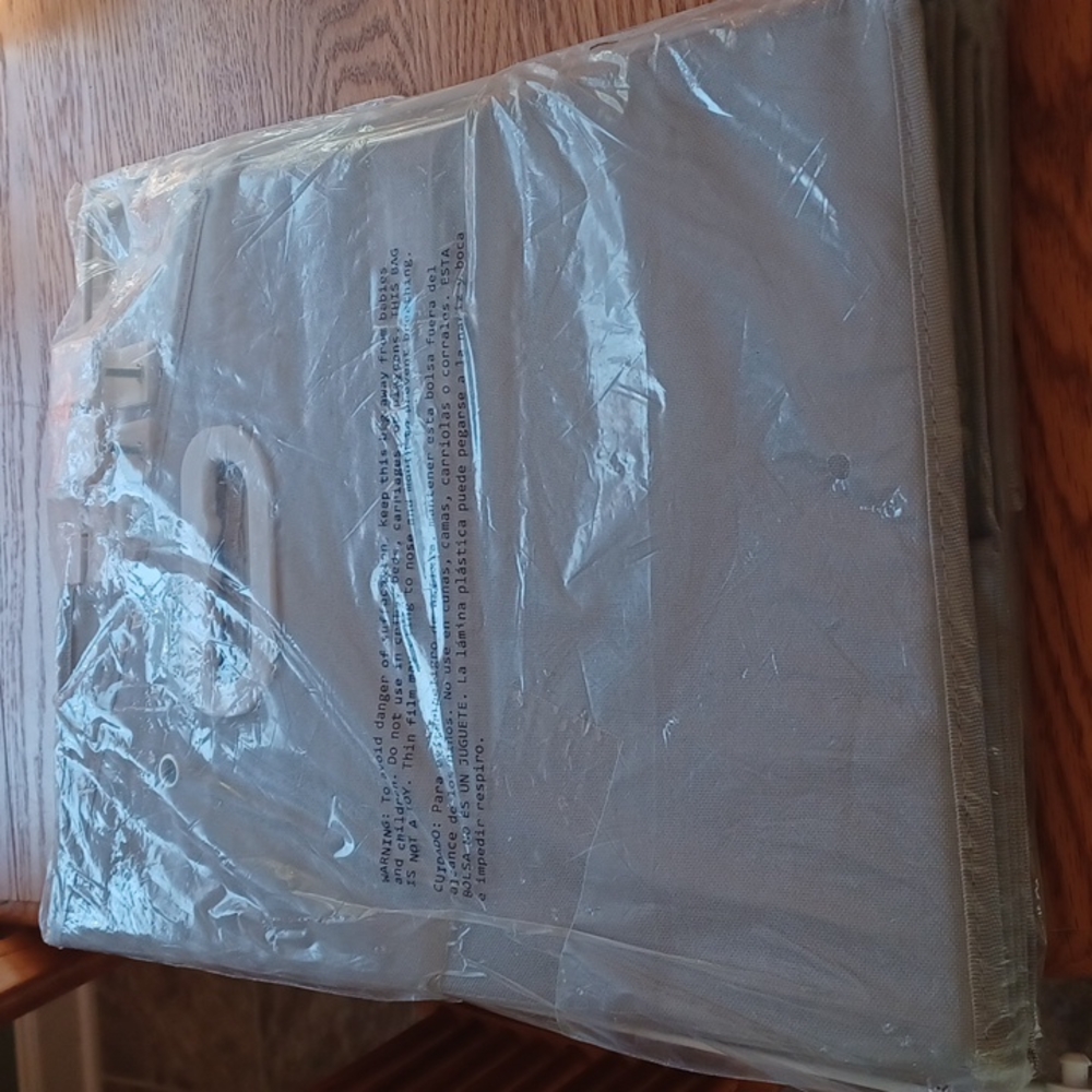 PULL DOWN CLOSET STORAGE BIN
